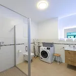 Apartamento Herr Brummer - Stilvolles 3-zimmer-apartment Mit Balkon & Sauna