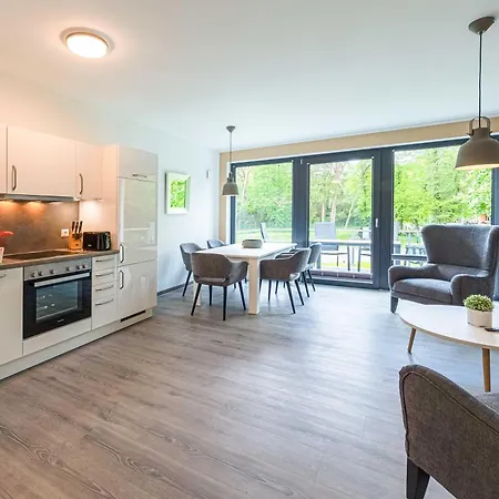 Yogasutra - Stilvolles 3-zimmer-apartment Mit Seeblick, Balkon & Sauna Apartment Krakow am See