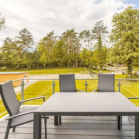 Herr Brummer - Stilvolles 3-zimmer-apartment Mit Balkon & Sauna Apartment