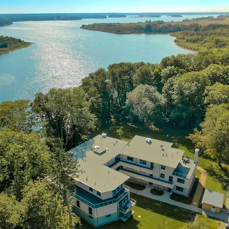 Yogasutra - Stilvolles 3-zimmer-apartment Mit Seeblick, Balkon & Sauna Lejlighed Krakow am See